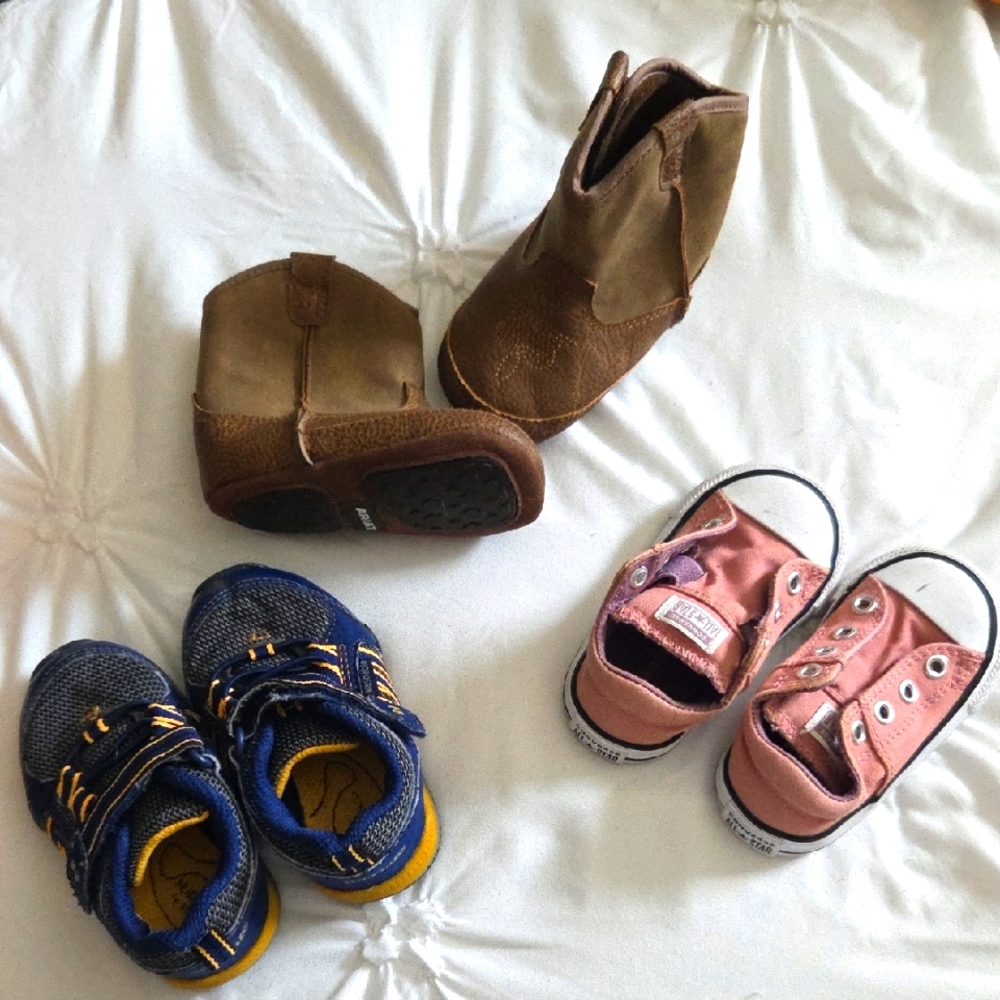 Three Pairs Of Baby Boy Shoes Sz 4
